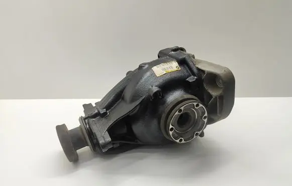 BMW 5 E60 E61 Rear differential 7570470 33107570470 757047002
