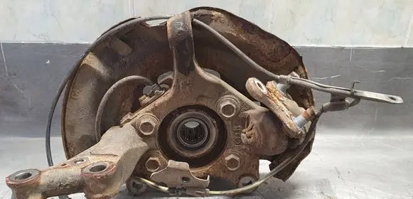 Toyota Auris E180 Front wheel hub