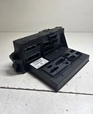 Mercedes-Benz E W211 SAM control unit 2115453901