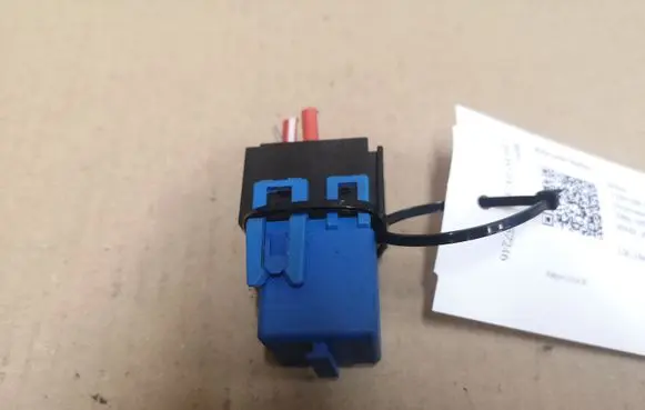 BMW 1 E81 E87 Other relay 6915327 6136 V23134K59X313