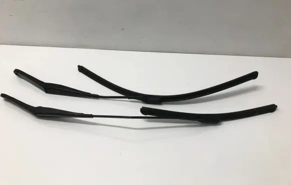 Ford Fiesta Headlight wiper blade set 8A6117526AE 8A6117526BF