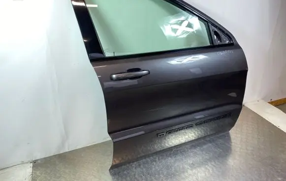 Jeep Grand Cherokee Front door