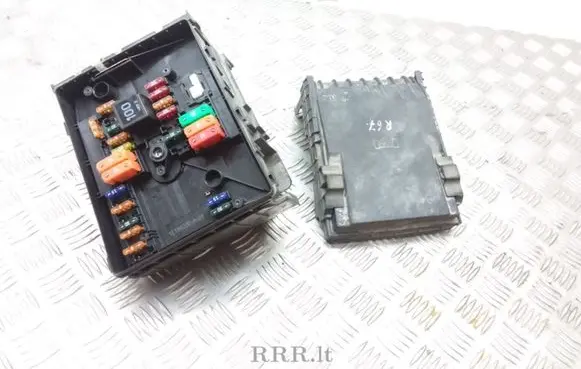 Volkswagen Caddy Fuse module 1K0937125A