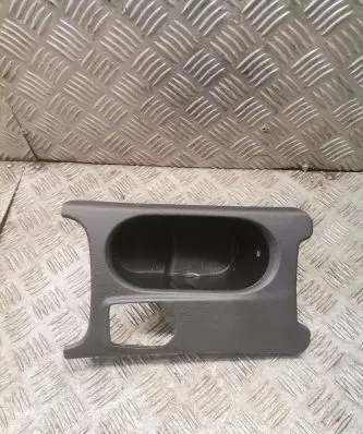 Cup holder front
