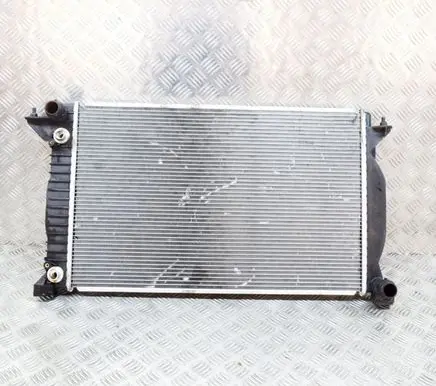 Audi A4 S4 B7 8E 8H Coolant radiator