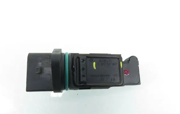Audi A6 S6 C5 4B Mass air flow meter F00C2G2027