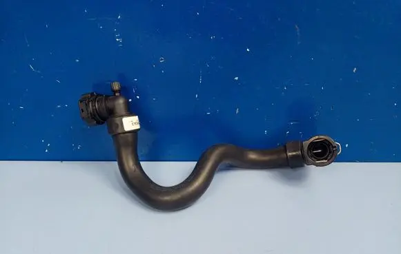 Peugeot 3008 II Engine coolant pipe/hose 9673457180 C103600P
