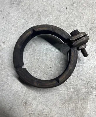Mercedes-Benz E W211 Muffler pipe connector clamp A0009958902