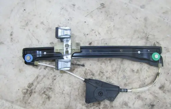 Volkswagen Up Front window lifting mechanism without motor GMAUTO4574097