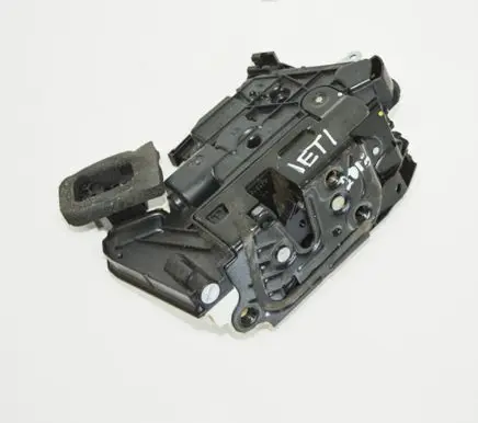 Skoda Yeti (5L) Coupe door lock (next to the handle) 5E2837015