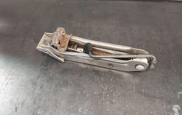 Volkswagen Bora Lift Jack 8L0011031A