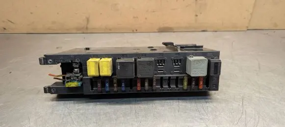 Mercedes-Benz C W203 Comfort/convenience module 2035452401 5DK00848641