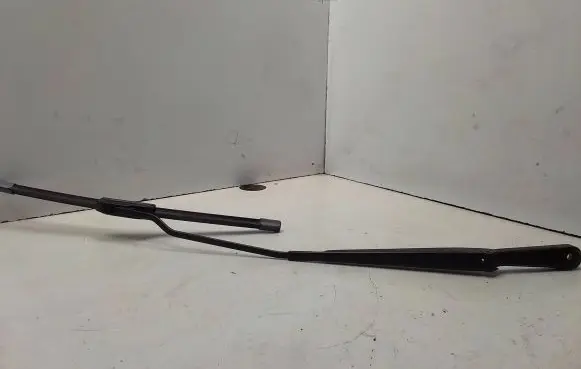 Skoda Fabia Mk1 (6Y) Front wiper blade arm 6Y1955410