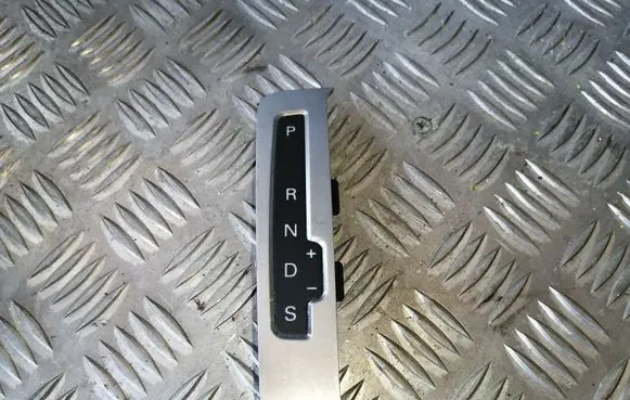 Audi A4 S4 B8 8K Gear shift selector indicator 8K1713463