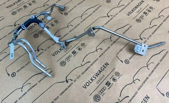 Volkswagen PASSAT B8 Exhaust gas pipe 05L131552G