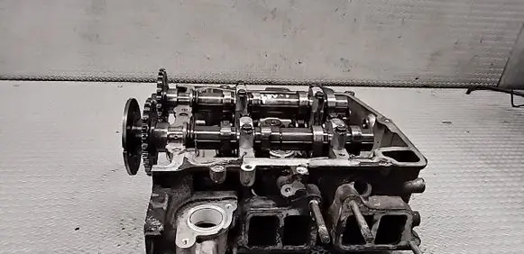 Subaru Forester SH Engine head RHT20D