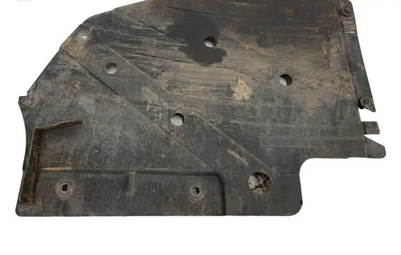 Center/middle under tray cover