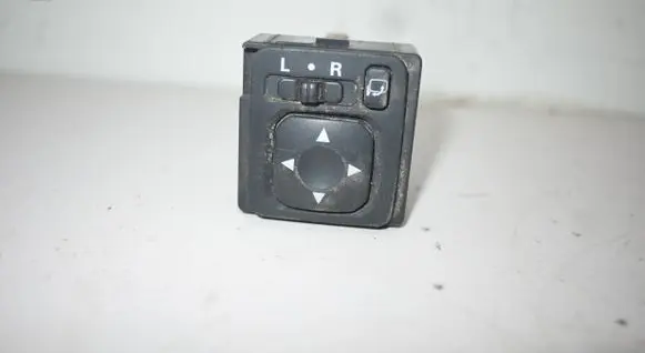 Mitsubishi Outlander Wing mirror switch 183569