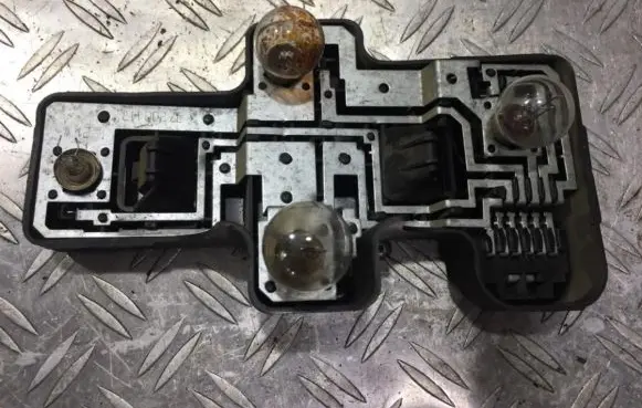 Fiat Bravo - Brava Tail light bulb cover holder 37200751d