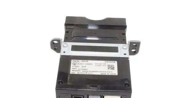 Toyota Prius (XW50) Other devices 0868600620 4126003570