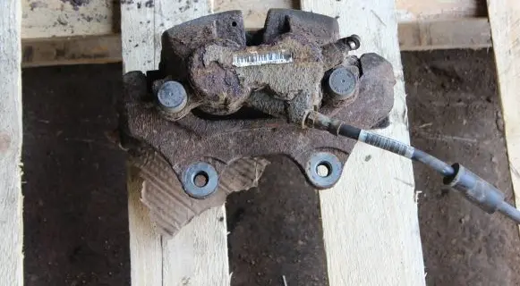 Mercedes-Benz GL X164 Front brake caliper
