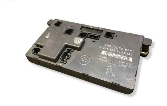 Mercedes-Benz E W211 Door control unit/module 2118707026 00401702