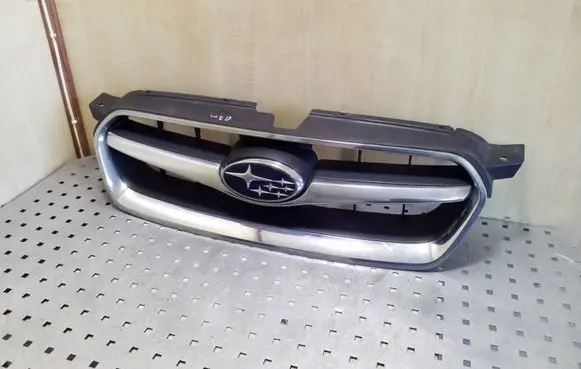 Subaru Legacy Front bumper upper radiator grill 91121AG150