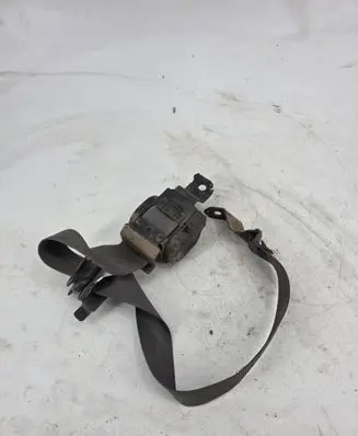 Mitsubishi Pajero Rear seatbelt 220007