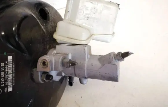 Mercedes-Benz E W212 Master brake cylinder a2044300002 03350890051