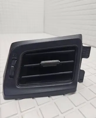 Toyota RAV 4 (XA40) Dashboard side air vent grill/cover trim 5567042080 5567042090 5567042100