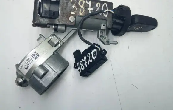 Opel Zafira C Ignition lock 23432564 13500157
