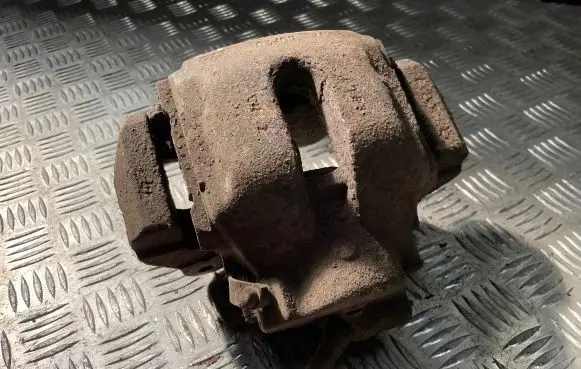 Land Rover Range Rover L322 Front brake caliper