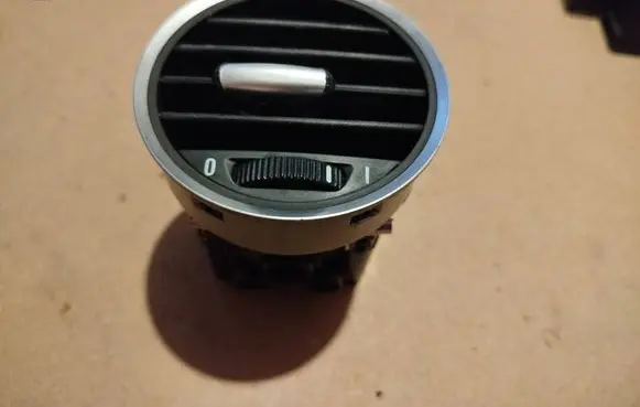 Alfa Romeo 159 Dash center air vent grill LS376630