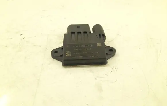 Mercedes-Benz E W212 Glow plug pre-heat relay 6429002700 6429007701