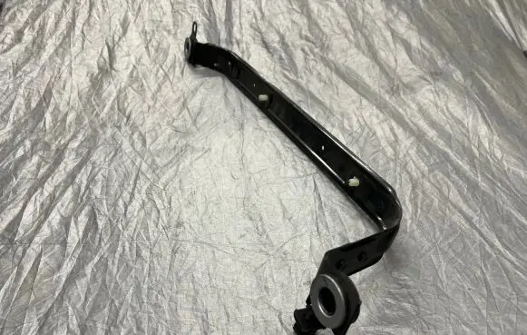 Volvo S60 Fuel tank mounting bracket 31452890