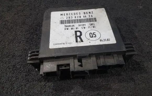Mercedes-Benz C W203 Door control unit/module 2038206626