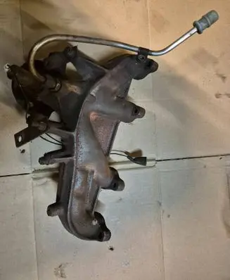 Volkswagen Golf II Exhaust manifold 051253033