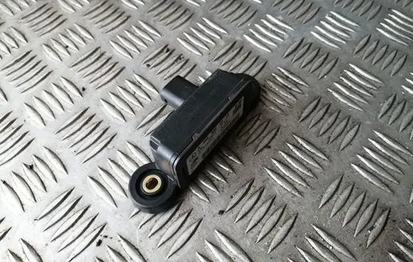 Mercedes-Benz ML W164 ESP acceleration yaw rate sensor A0055422018