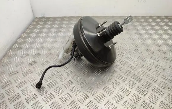 Ford B-MAX Brake booster AY112B195AA