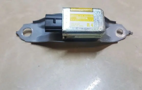 Toyota Prius (XW20) Airbag deployment crash/impact sensor 8983347030