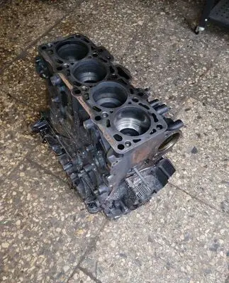 Volkswagen Golf Plus Engine block 03L021AP CFH