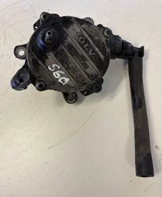 Volvo S60 Vacuum pump 08658230