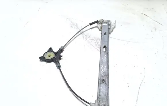 Mazda 6 Front window lifting mechanism without motor