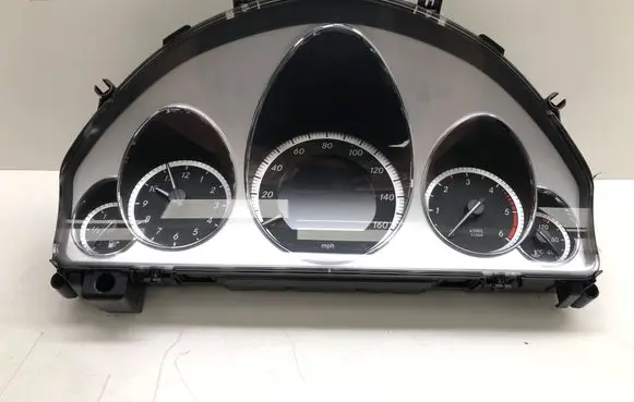 Mercedes-Benz E W212 Speedometer (instrument cluster) A2129005104 A2C53257171 A2125401548