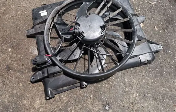 Ford Mustang V Electric radiator cooling fan