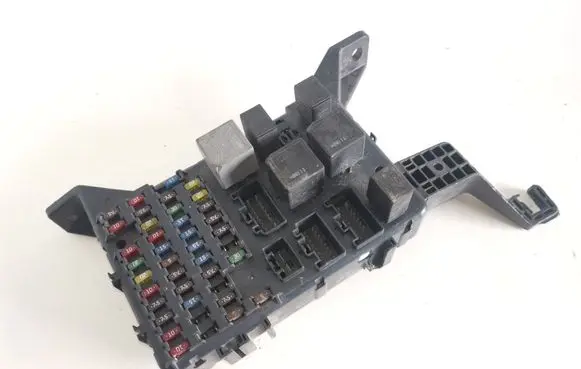 Jaguar X-Type Fuse module 1X4314A073AF