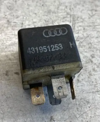 Audi A6 S6 C5 4B Other relay 431951253