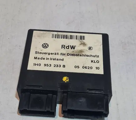 Volkswagen Golf III Other relay 1H0953233B 05062010