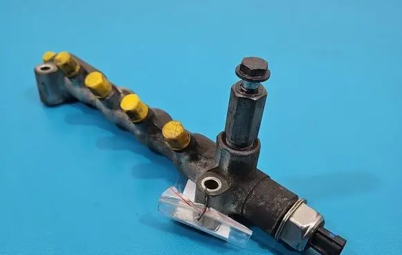 Opel Zafira B Fuel main line pipe 55PP0501 IMPRK1550289