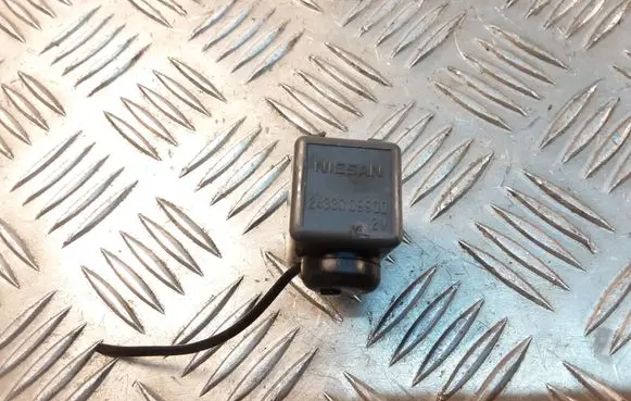 Nissan Pathfinder R51 Window wiper relay 24330C9900